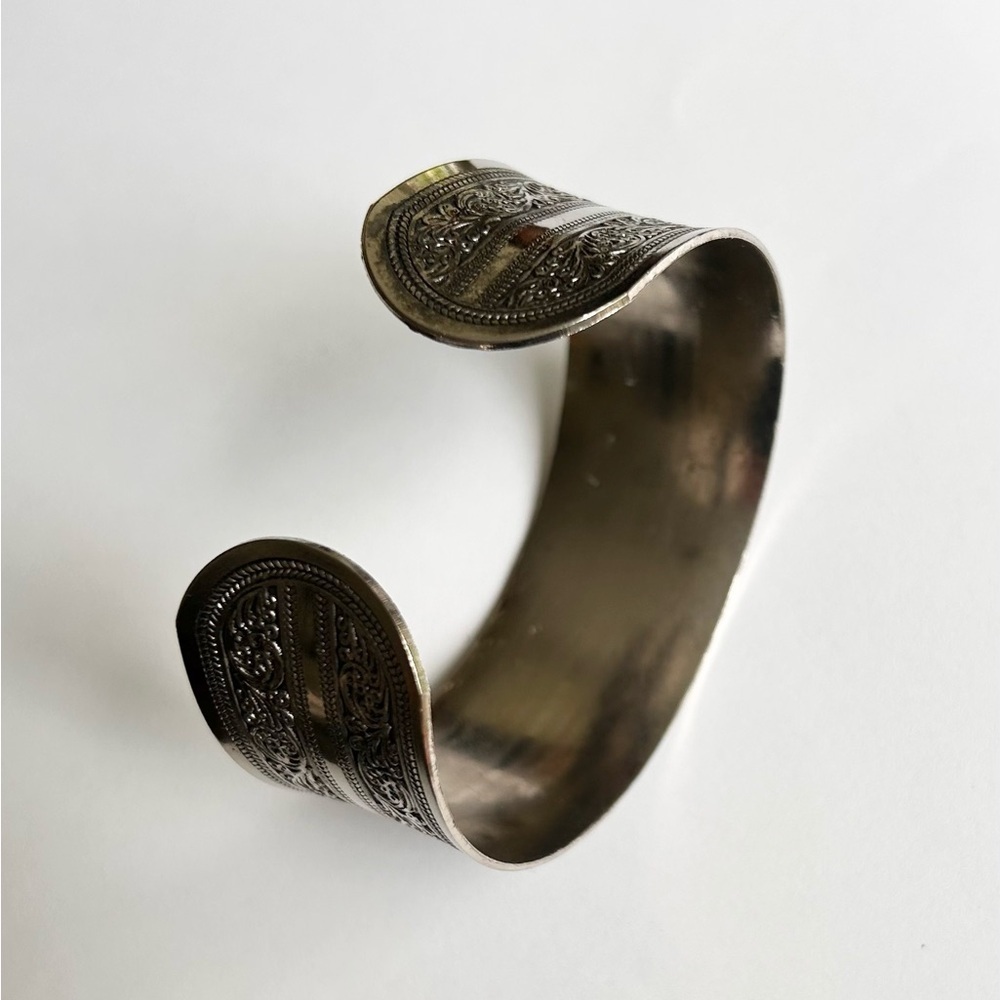 Women Adjustable Silver Colour Metal Cuff Bracelet, Bangle - Picture 6 of 6